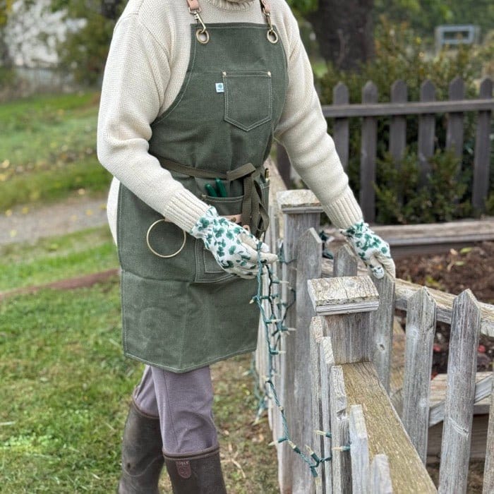 Gardening Apron - Waxed Canvas Apron with Pockets (Dark Green) The Celtic Farm