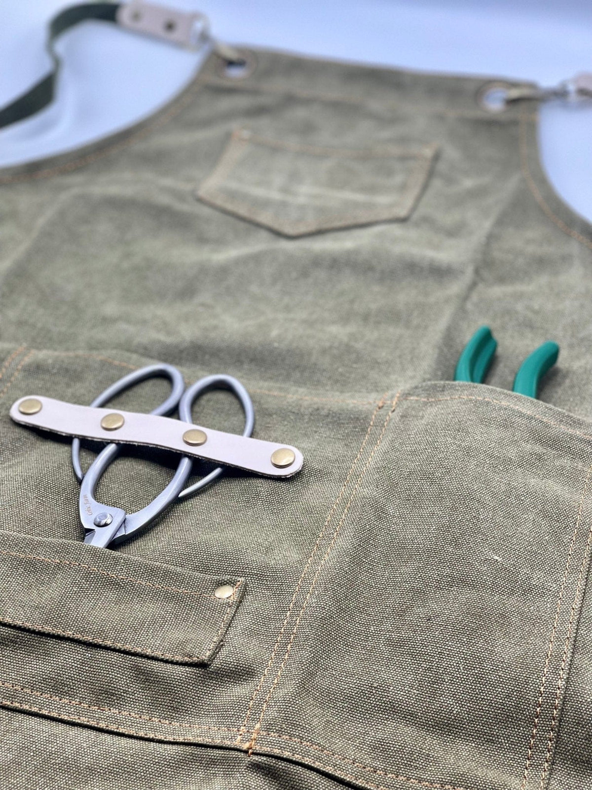Gardening Apron - Waxed Canvas Apron with Pockets The Celtic Farm